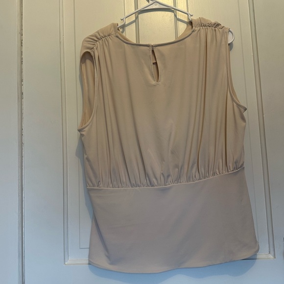 Ann Taylor Waistband Top - Picture 2 of 3